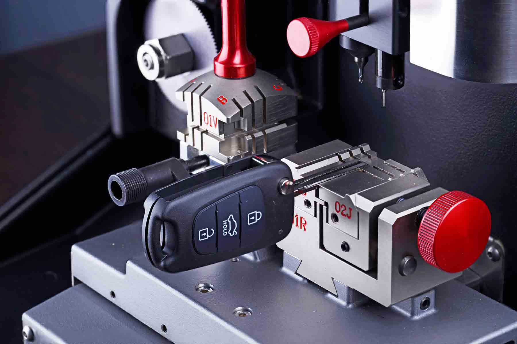 نسخ مفاتيح السيارات 2025